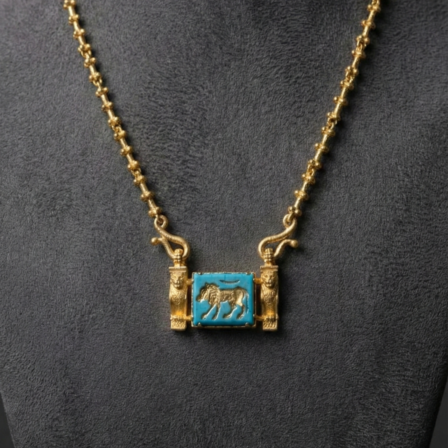 Aslan Sütunlu Firuze Taşlı Antik Kolye